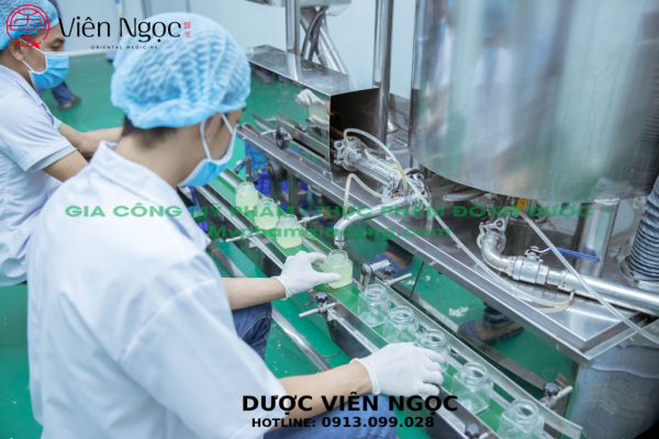 Nước hoa, mỹ phẩm: Gia công mỹ phẩm điều trị nám tàn nhang trọn gói với Dược Viê %E1%BA%A3nh-01_result-600x400